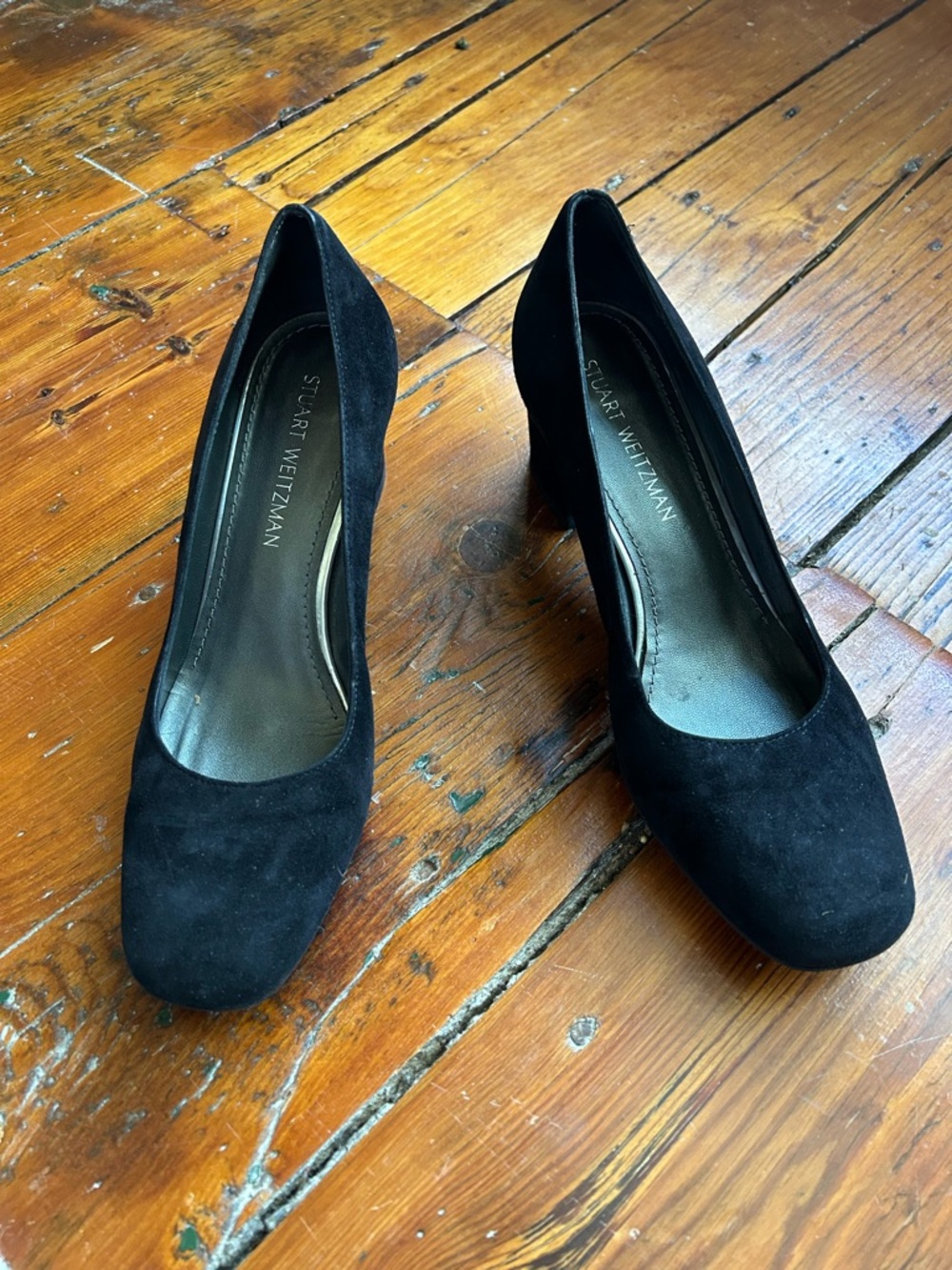 Stuart Weitzman black suede pump sz 10